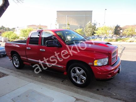 Автостекла Dodge RAM III c установкой в Москве